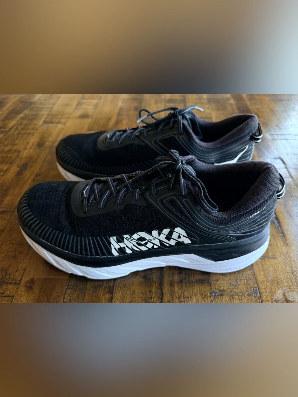 HOKA Bondi 7 Men’s Running Shoes • Size 13 • Black/White • Mesh • 1110518